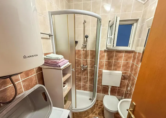 1 Bedroom Cozy In